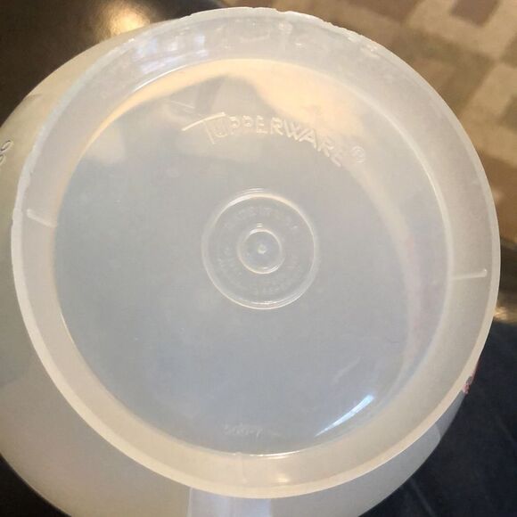 Vintage Tupperware Mix N Store 8 Cup Pitcher w/Top #500-7 - Picture 3 of 4